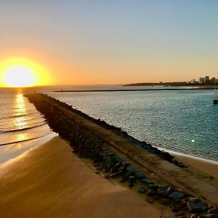 Beach & Sea Apt, Fast Wifi, Airco, Private Parking And Pool Portimao Luaran gambar