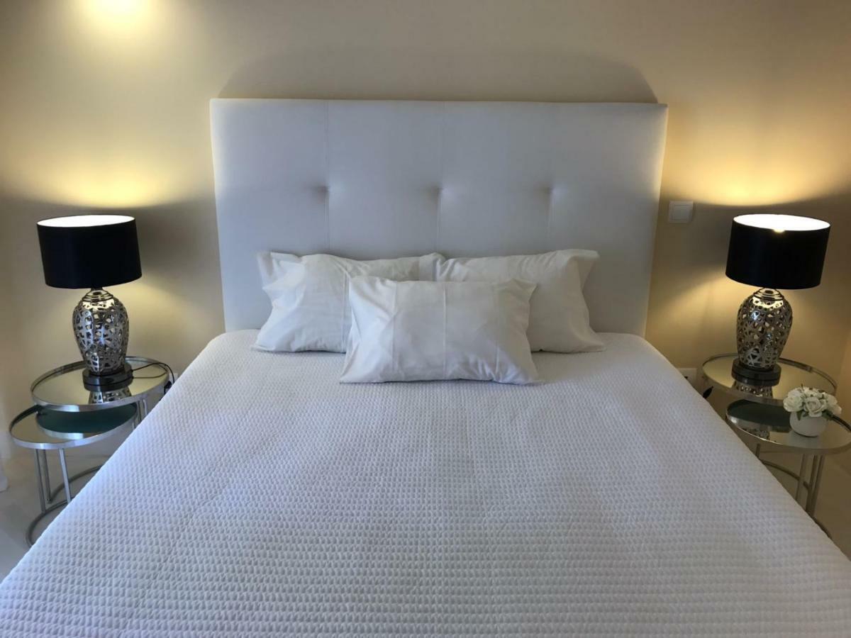 Beach & Sea Apt, Fast Wifi, Airco, Private Parking And Pool Portimao Luaran gambar