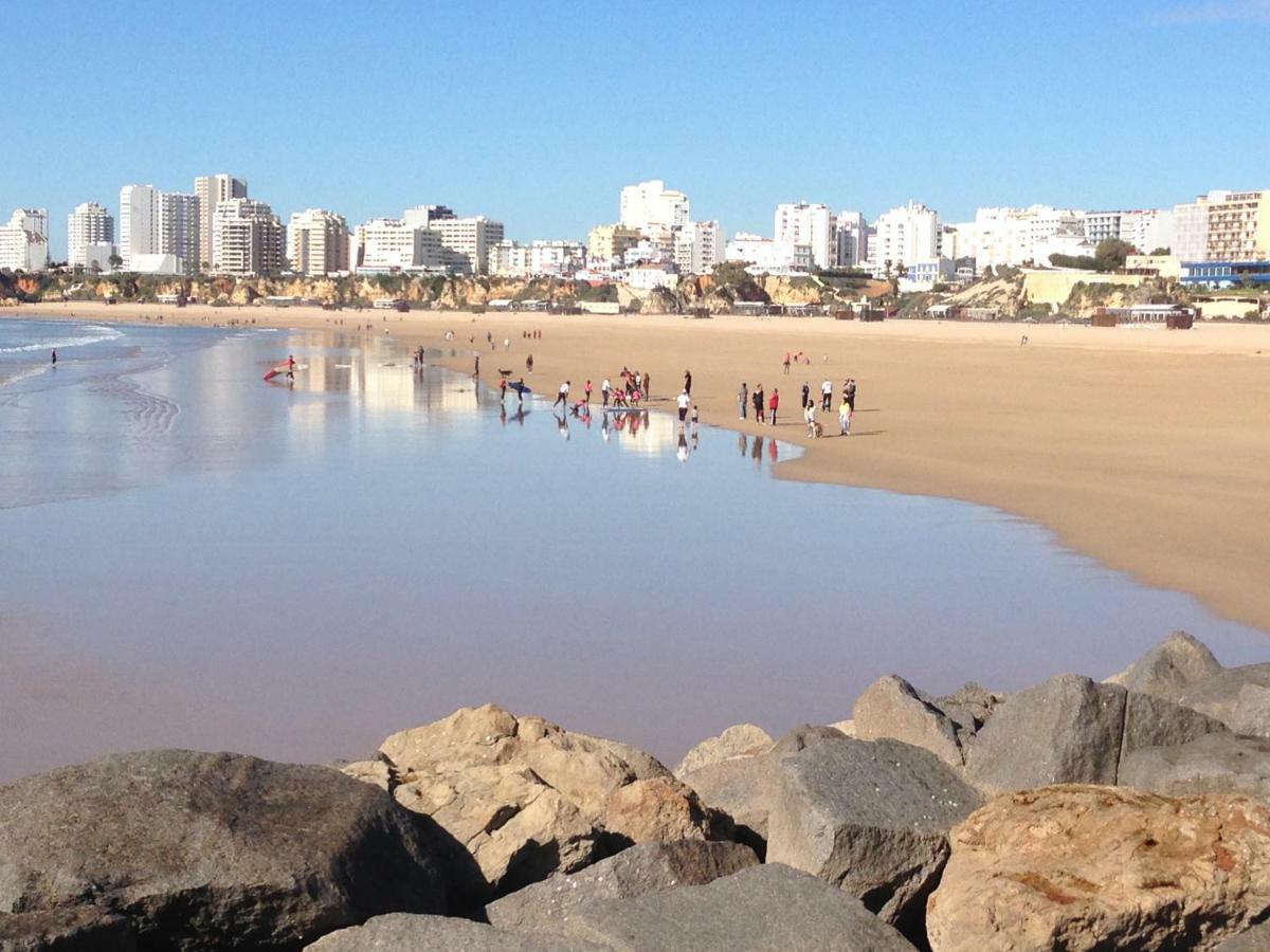 Beach & Sea Apt, Fast Wifi, Airco, Private Parking And Pool Portimao Luaran gambar