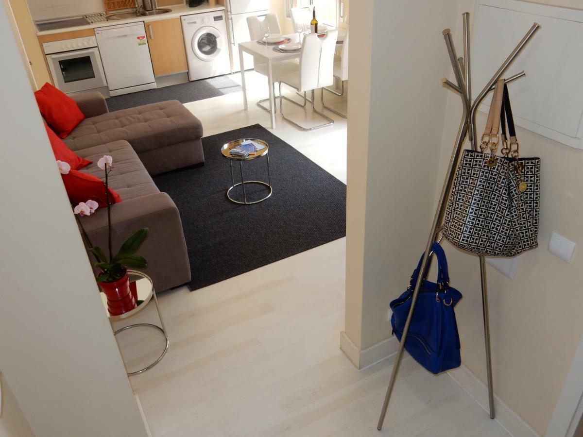 Beach & Sea Apt, Fast Wifi, Airco, Private Parking And Pool Portimao Luaran gambar